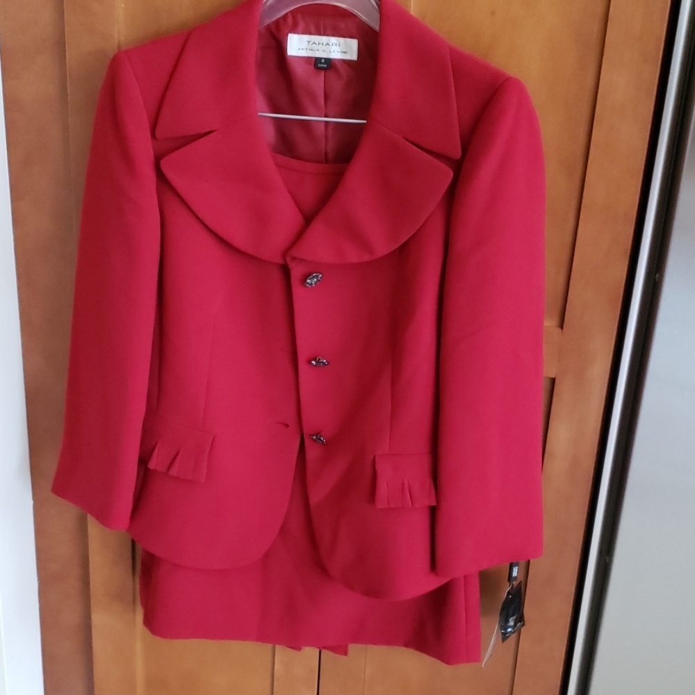 Never worn, Wine colored Tahari Suit